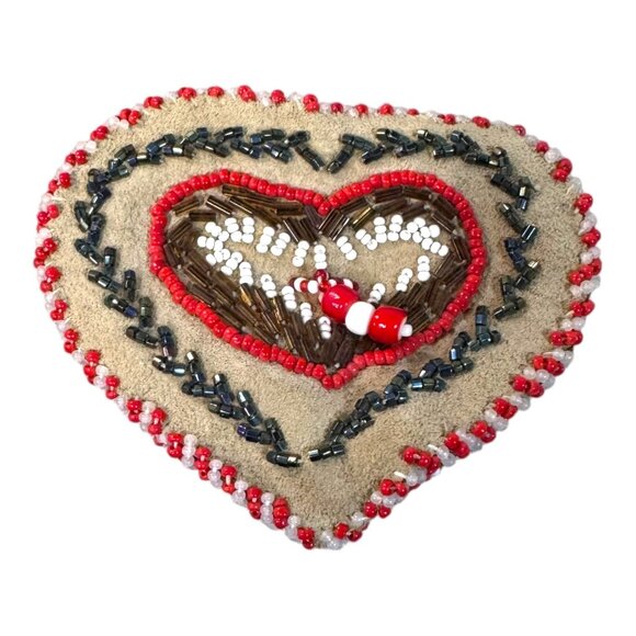 Handcrafted Heart Shaped Beaded Native American Iroquois Trinket Box Suede Lined - Picture 2 of 10